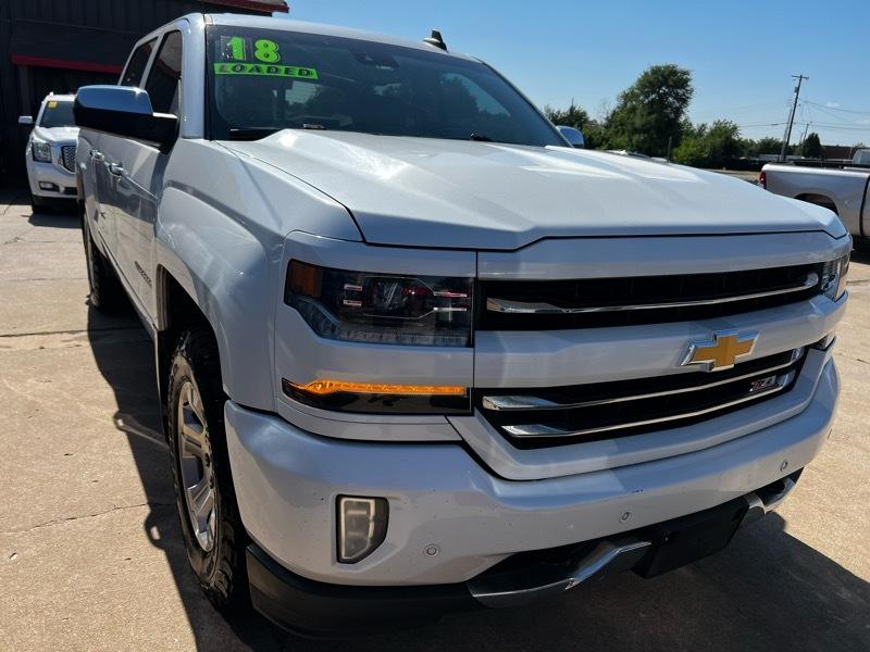 Chevrolet Silverado 1500 Crew Cab Crew Cab 143.5" WB 4WD Z71 2018
