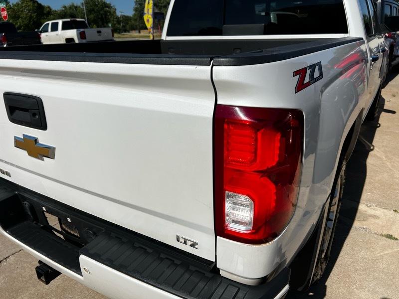 Chevrolet Silverado 1500 Crew Cab Crew Cab 143.5" WB 4WD Z71 2018