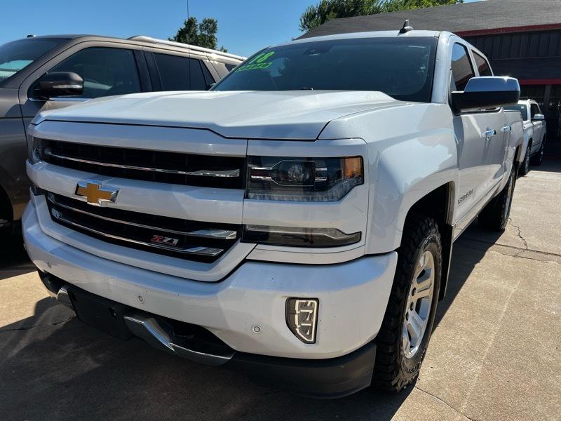 Chevrolet Silverado 1500 Crew Cab Crew Cab 143.5" WB 4WD Z71 2018