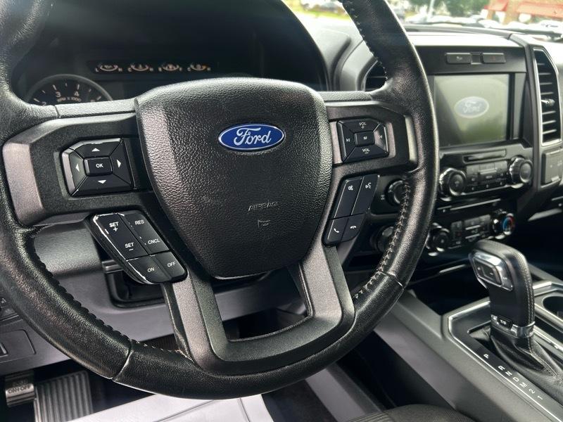 Ford F-150 SuperCrew Crew Cab 139" XLT 2017