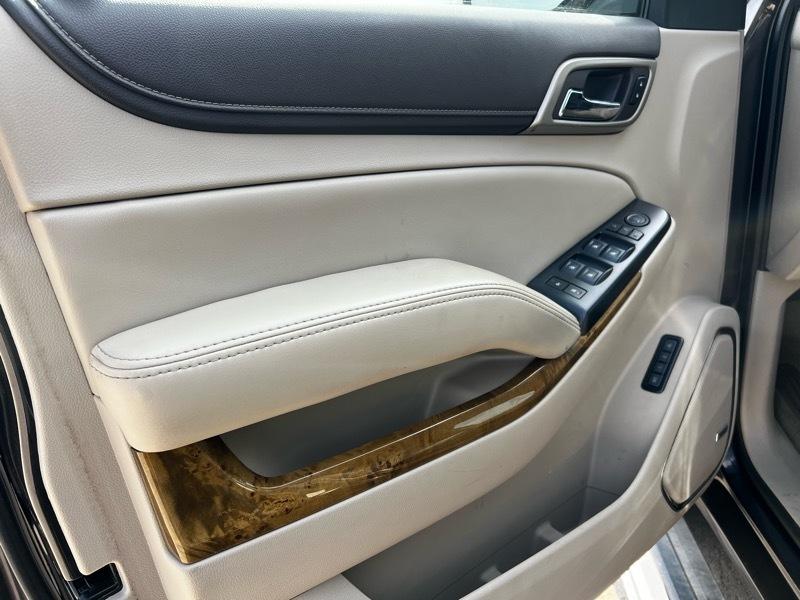 GMC Yukon Denali 4WD 2017