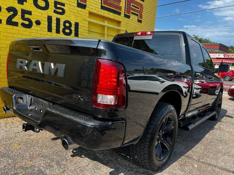 RAM 1500 Sport 4x4 Crew Cab 5'7" Box 2017