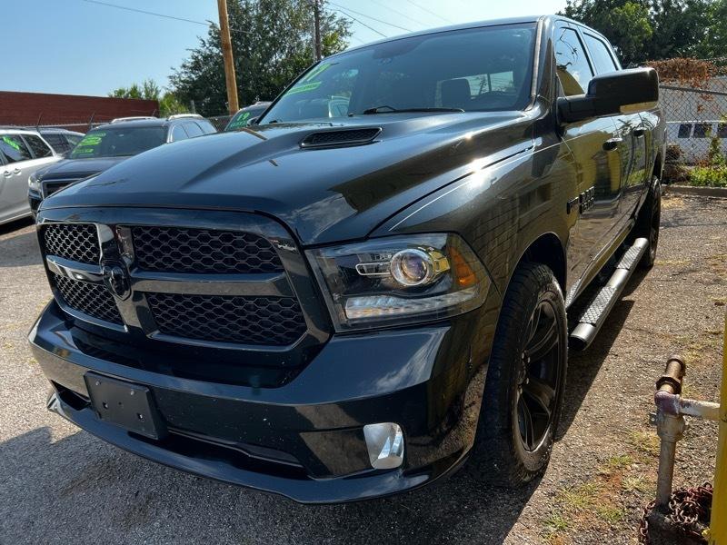 RAM 1500 Sport 4x4 Crew Cab 5'7" Box 2017