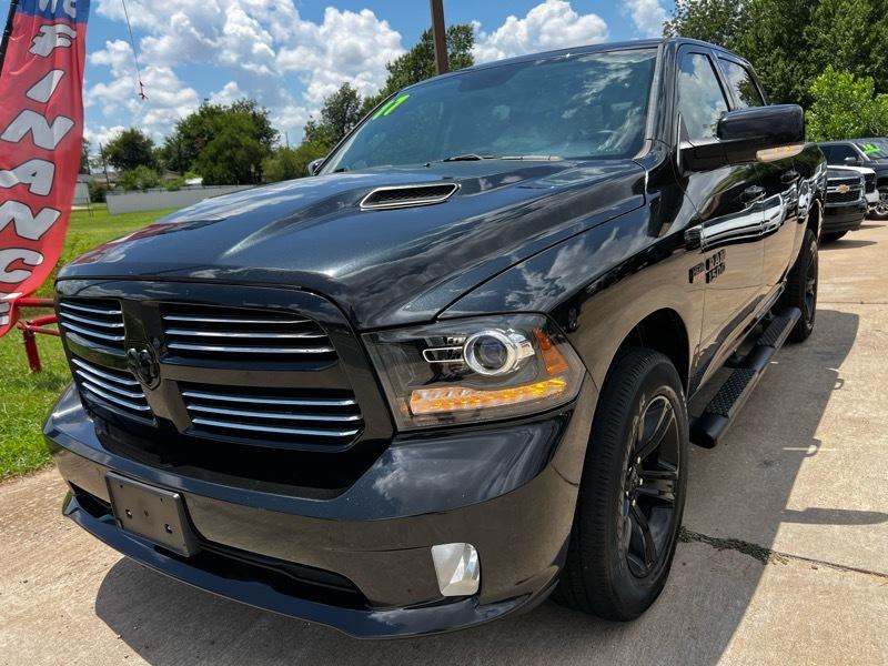 RAM 1500 Classic Crew Cab 4WD 2017