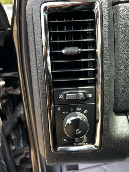 RAM 1500 Classic Crew Cab 4WD 2017