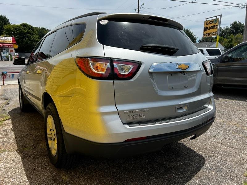 Chevrolet Traverse LS FWD w/PDC 2017
