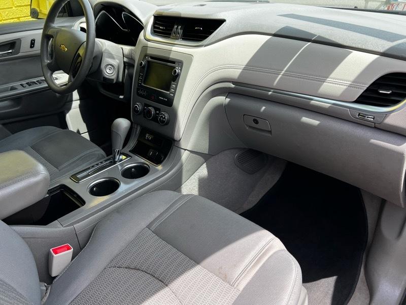 Chevrolet Traverse LS FWD w/PDC 2017