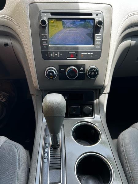 Chevrolet Traverse LS FWD w/PDC 2017