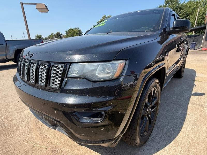 Jeep Grand Cherokee Laredo 2WD 2018