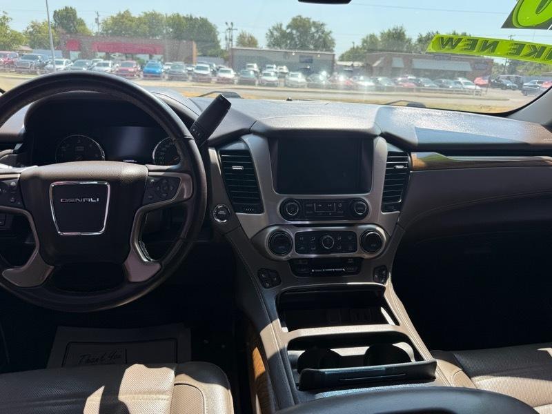 GMC Yukon Denali 4WD 2020