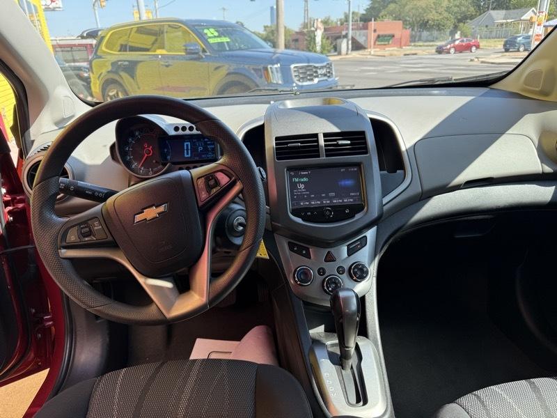 Chevrolet Sonic LT Auto 5-Door 2015