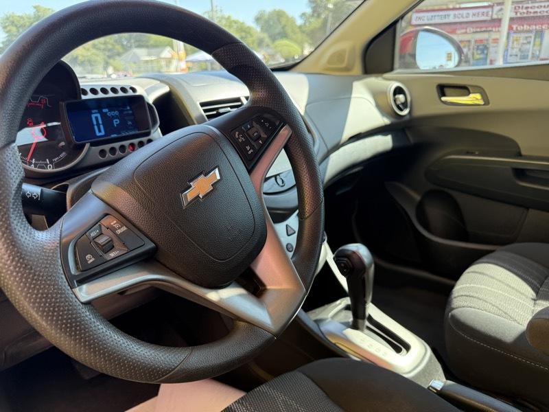 Chevrolet Sonic LT Auto 5-Door 2015