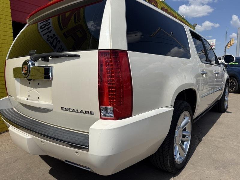 Cadillac Escalade ESV AWD Platinum 2013