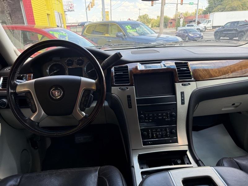 Cadillac Escalade ESV AWD Platinum 2013