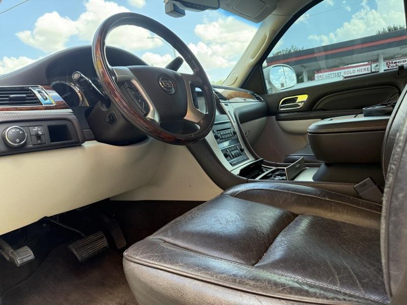 Cadillac Escalade ESV AWD Platinum 2013