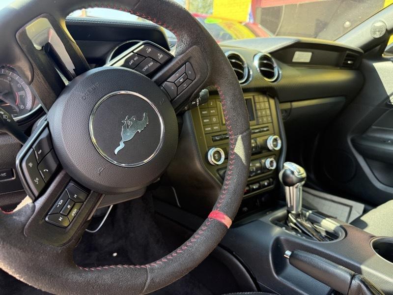Ford Mustang V6 Coupe 2015