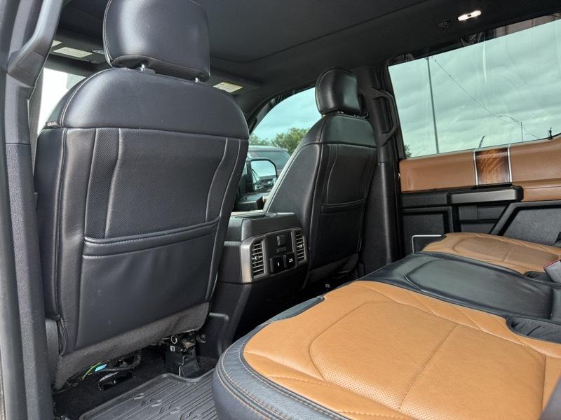 Ford F-150 4WD SuperCrew 145" Platinum 2017