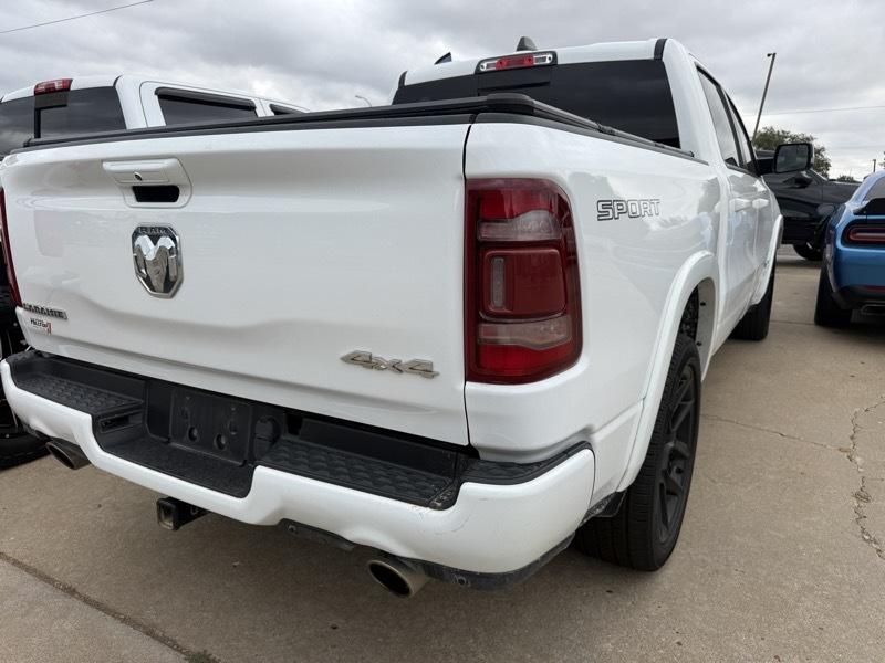 RAM 1500 Laramie Crew Cab SWB 4WD 2022