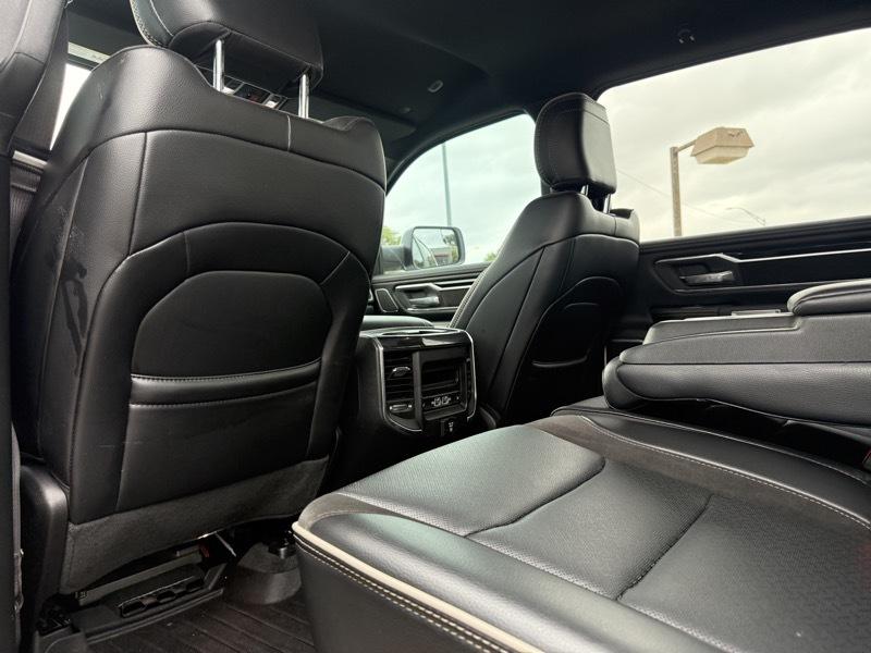 RAM 1500 Laramie Crew Cab SWB 4WD 2022