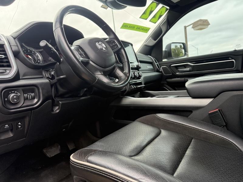 RAM 1500 Laramie Crew Cab SWB 4WD 2022