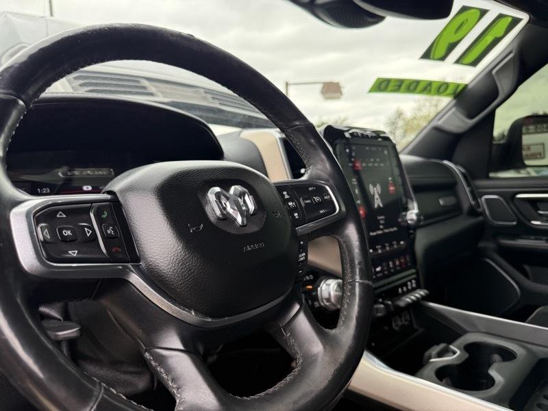 RAM 1500 Laramie Crew Cab SWB 4WD 2019