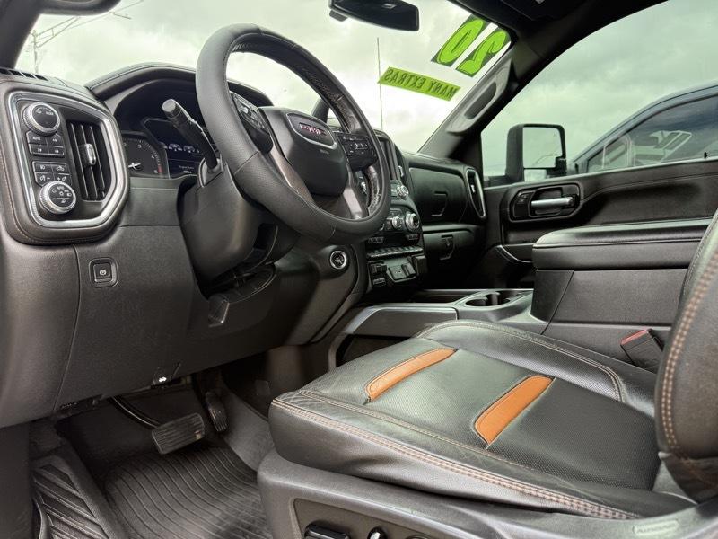 GMC Sierra 2500HD AT4 Crew Cab Long Box 4WD 2020