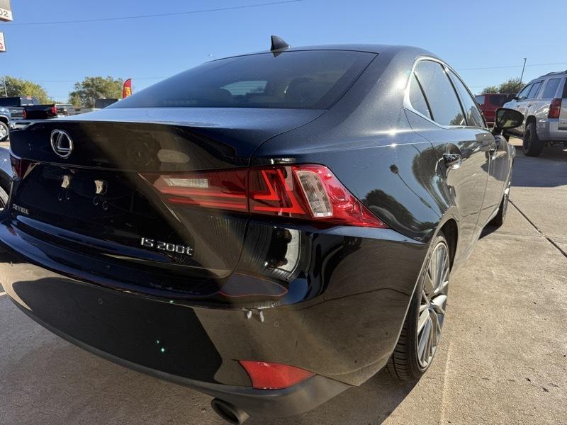 Lexus IS 200t 2016