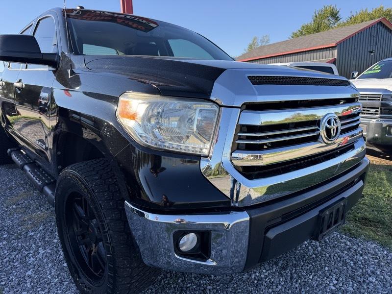 Toyota Tundra SR5 5.7L V8 FFV CrewMax 4WD 2016