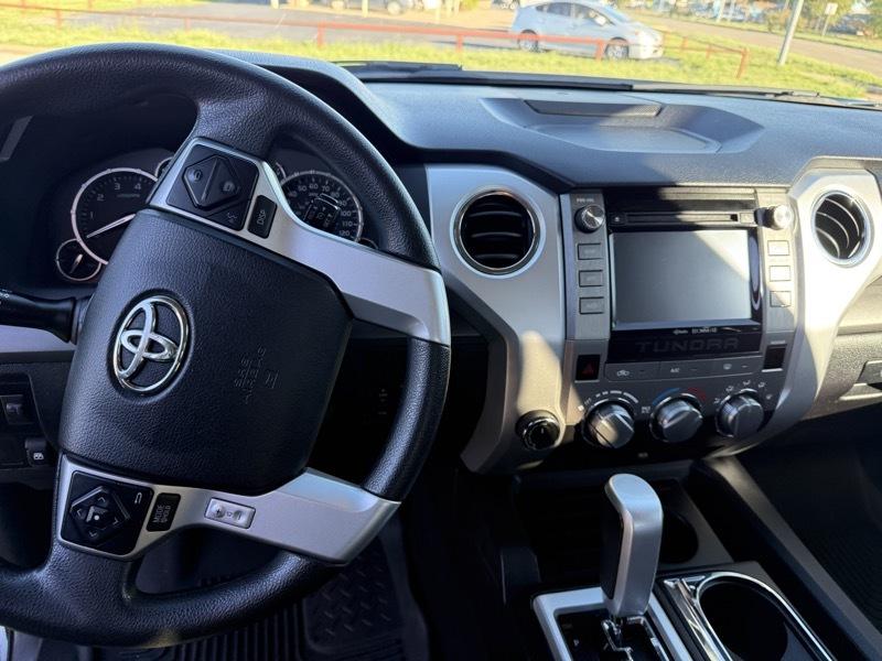 Toyota Tundra SR5 5.7L V8 FFV CrewMax 4WD 2016