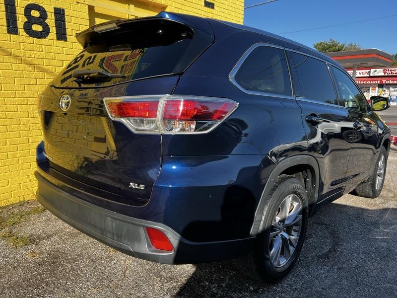 Toyota Highlander XLE FWD V6 2015