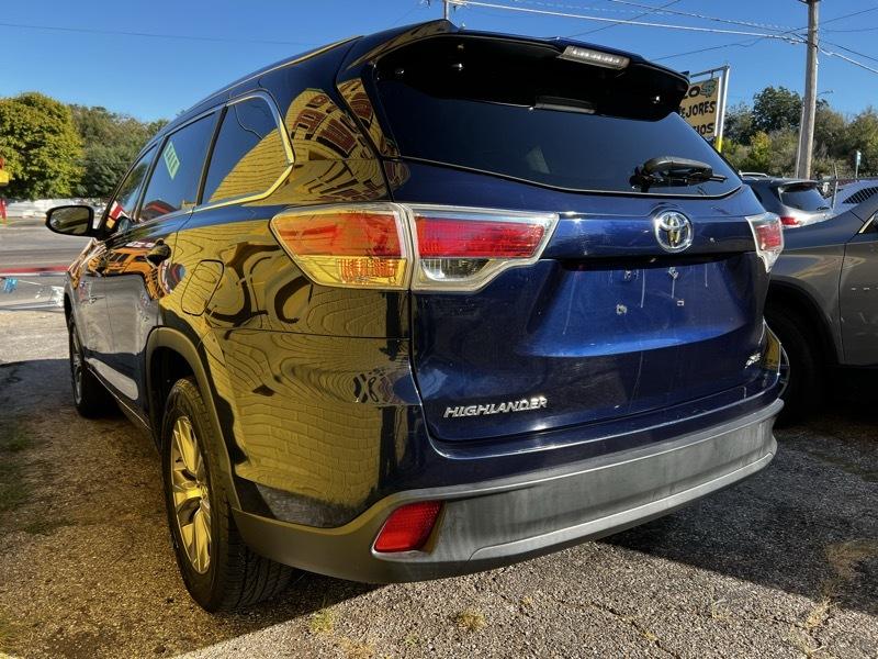 Toyota Highlander XLE FWD V6 2015