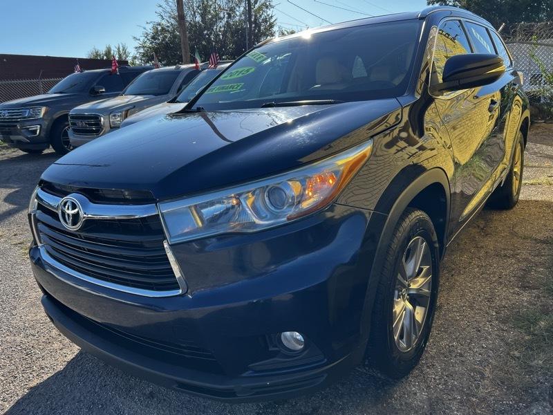 Toyota Highlander XLE FWD V6 2015