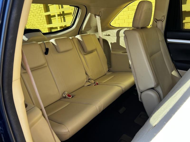 Toyota Highlander XLE FWD V6 2015