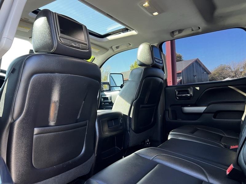 Chevrolet Silverado 2500HD 4WD Crew Cab 153" LTZ 2015