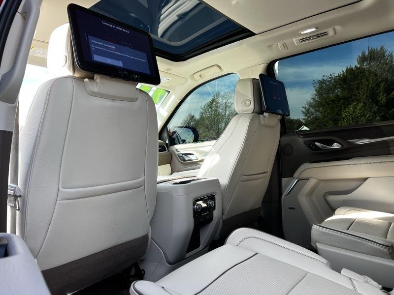 GMC Yukon XL 1500 Denali 4D SUV 4WD 2023