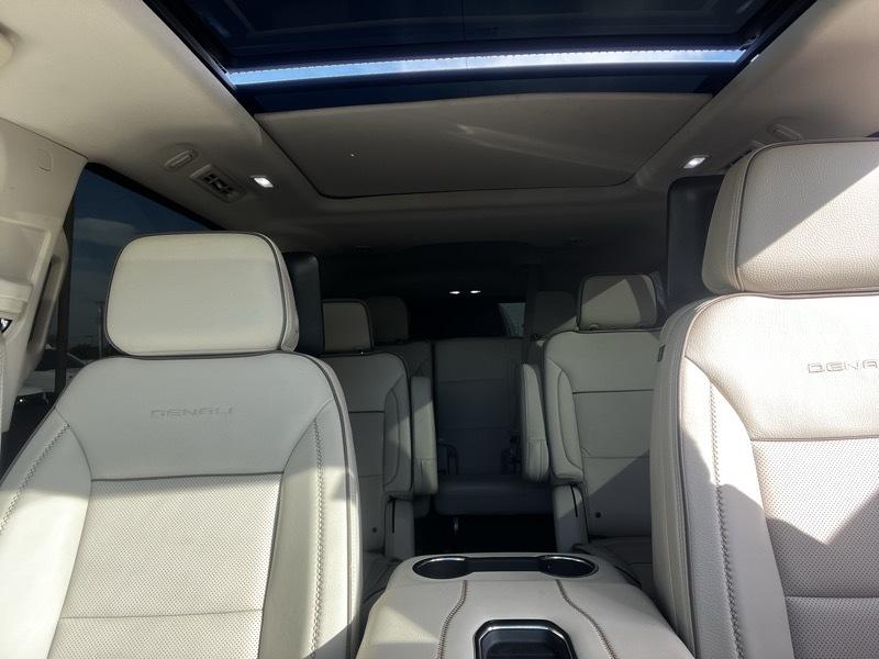GMC Yukon XL 1500 Denali 4D SUV 4WD 2023