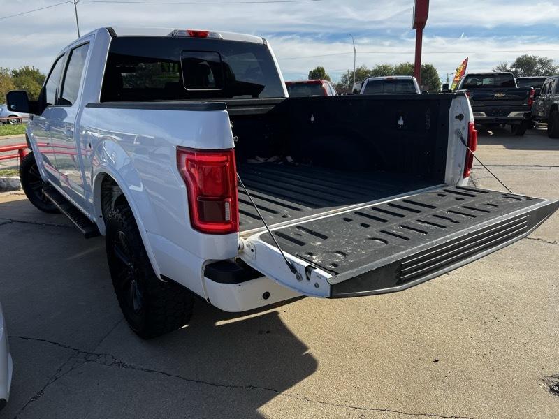 Ford F-150 4WD SuperCab 163" Lariat 2017