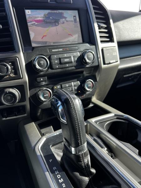 Ford F-150 4WD SuperCab 163" Lariat 2017