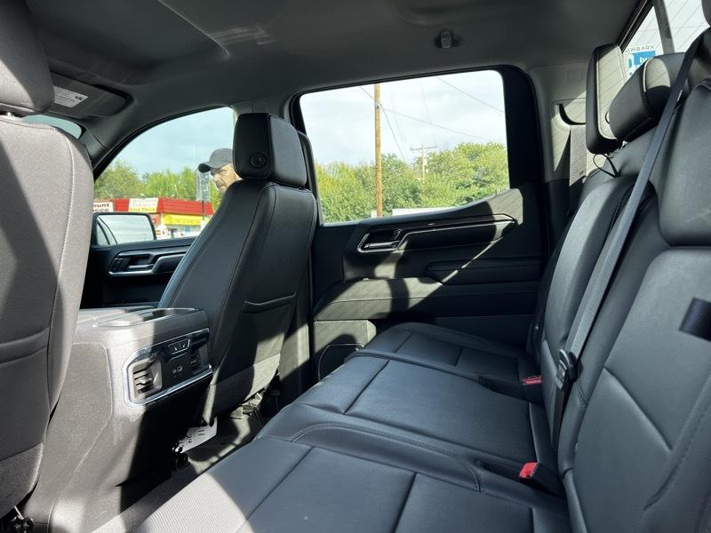 Chevrolet Silverado 1500HD Crew Cab 156.0" WB 4WD LT 2024
