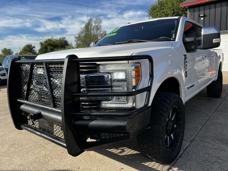 Ford F-250 HD Crew Cab 4dr 152.2" WB 4WD 2018