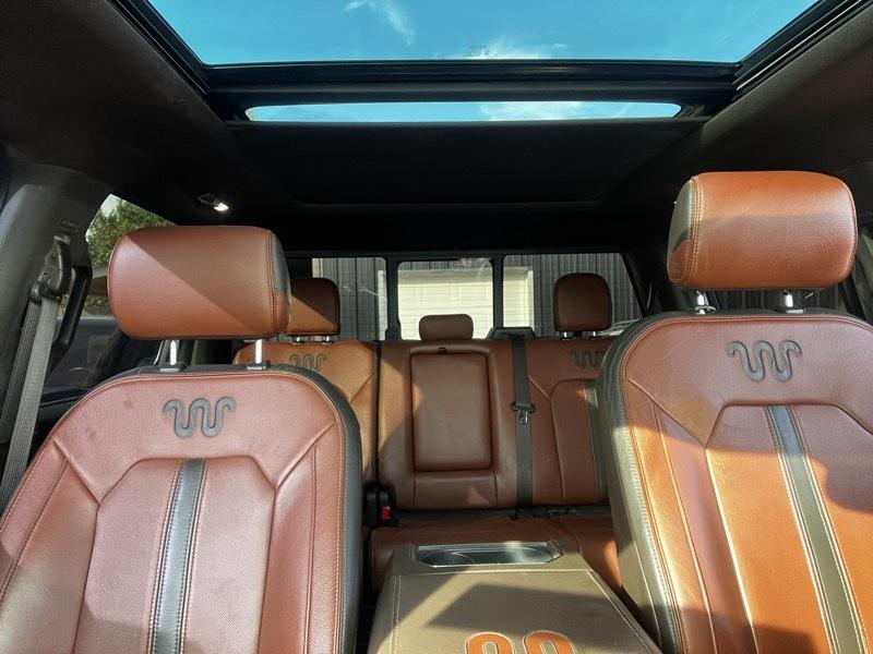 Ford F-250 HD Crew Cab 4dr 152.2" WB 4WD 2018