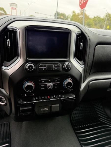 Chevrolet Silverado 1500 Crew Cab Crew Cab 143.5" WB 4WD LT 2022
