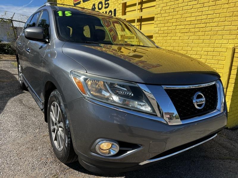 Nissan Pathfinder SV 4WD 2015