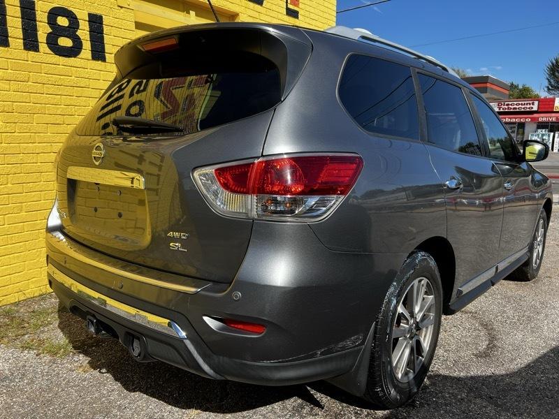 Nissan Pathfinder SV 4WD 2015