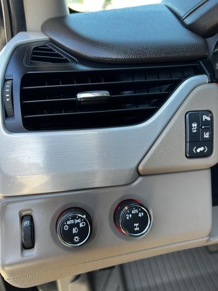 GMC Yukon 4dr 1500 2WD SLT 2015