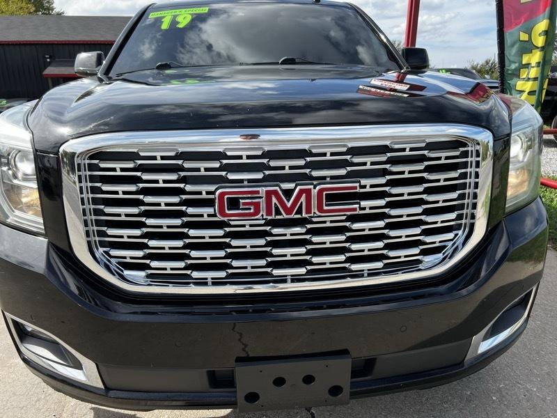 GMC Yukon Denali 4WD 2019