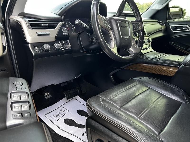 GMC Yukon Denali 4WD 2019