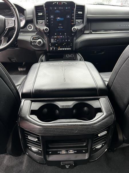 RAM 1500 4WD Crew Cab 149" Limited 2022