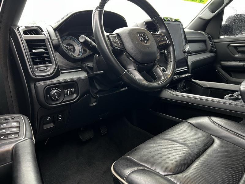 RAM 1500 4WD Crew Cab 149" Limited 2022