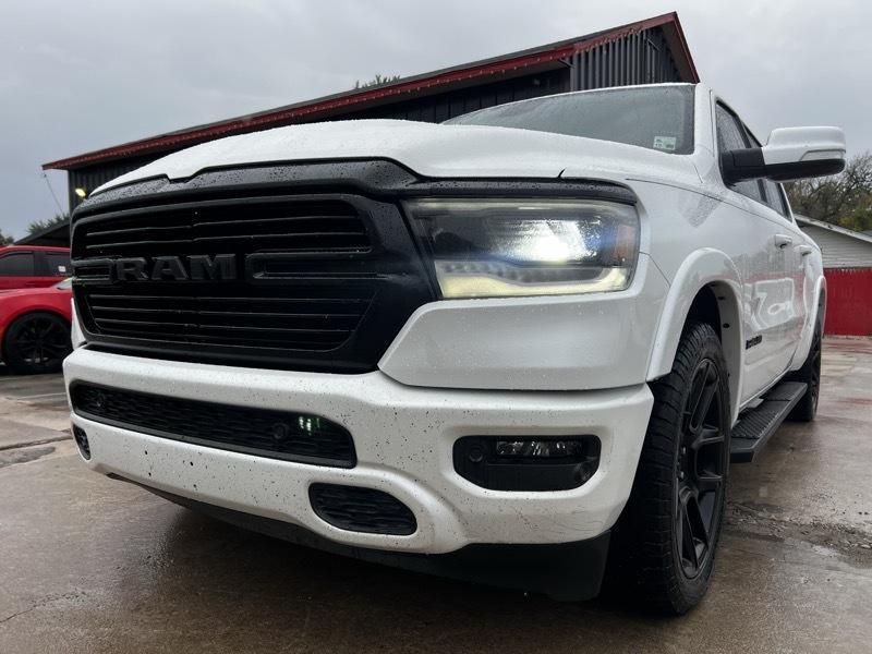 RAM 1500 4WD Crew Cab 140.5" Laramie 2020